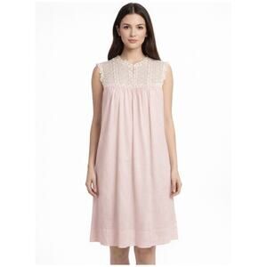 1960s Christian Dior Baby Pink Lace Trim Nightgown Embroidered size medium